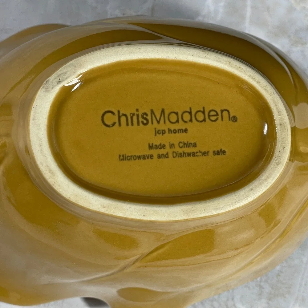 Chris Madden Thanksgiving Yellow Leaf Gravy Boat Sauce Server Fall Autumn Handle